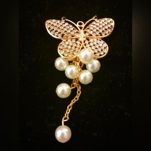 Butterfly w/pearls Croc Accessories